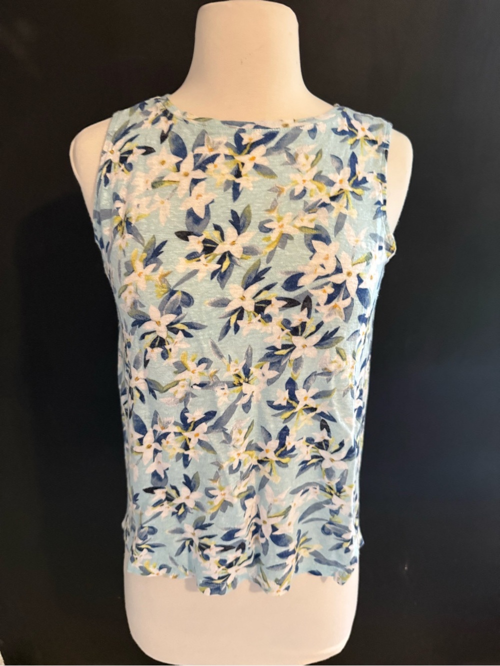 J. Jill Light Blue Floral Tank Top